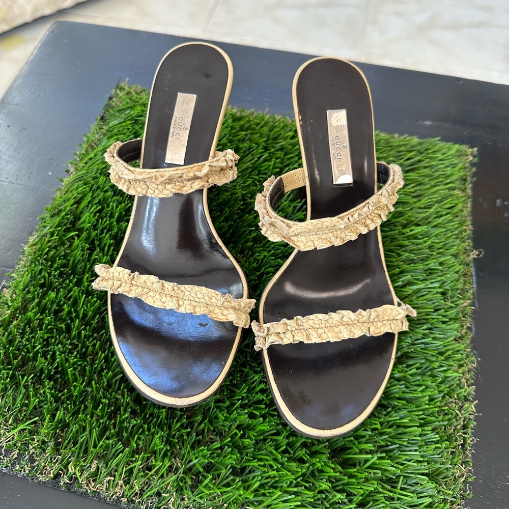 Gucci heels sandals - Picture 1 of 13